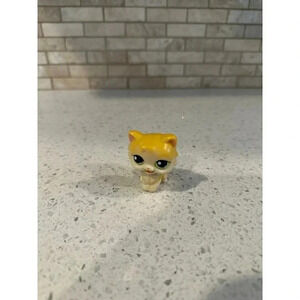 LPS Littlest Pet ShopAuthentic 2005 SittingYellowCat with Uncommon Green eyes SB